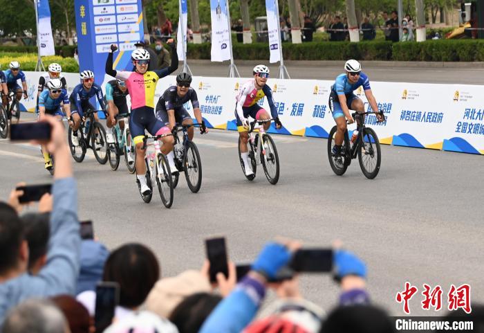 河北大厂举行第二届“京津冀协同发展杯”公路