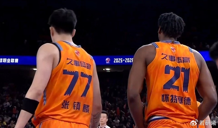 上海男篮力克广东队 四战全胜展现强队底蕴